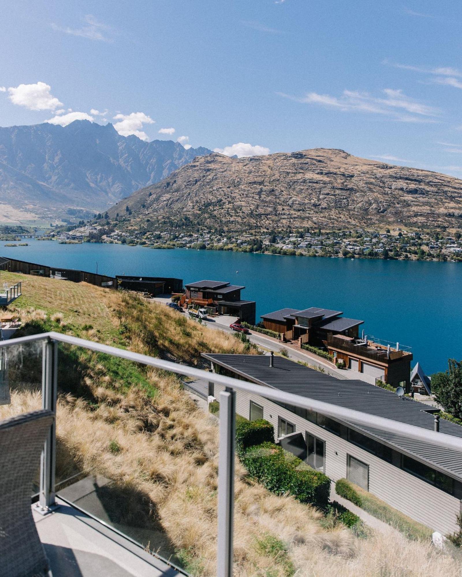 Вилла Bluewater Views Квинстаун Экстерьер фото